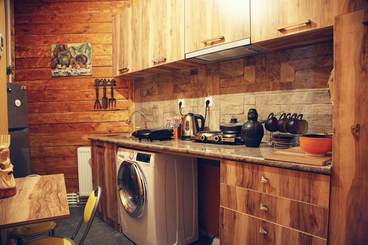Apartament Old Yard Lägenhet Tbilisi Exteriör bild