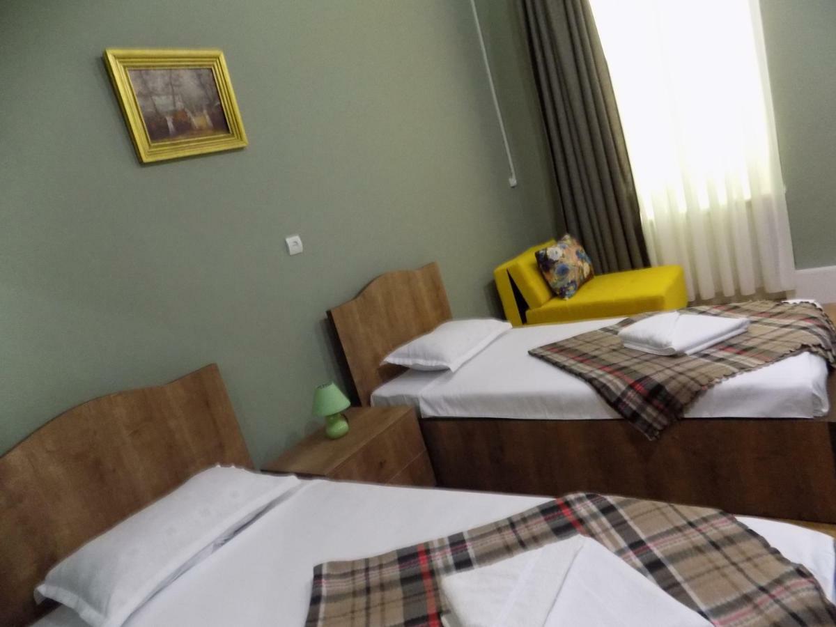 Apartament Old Yard Lägenhet Tbilisi Exteriör bild