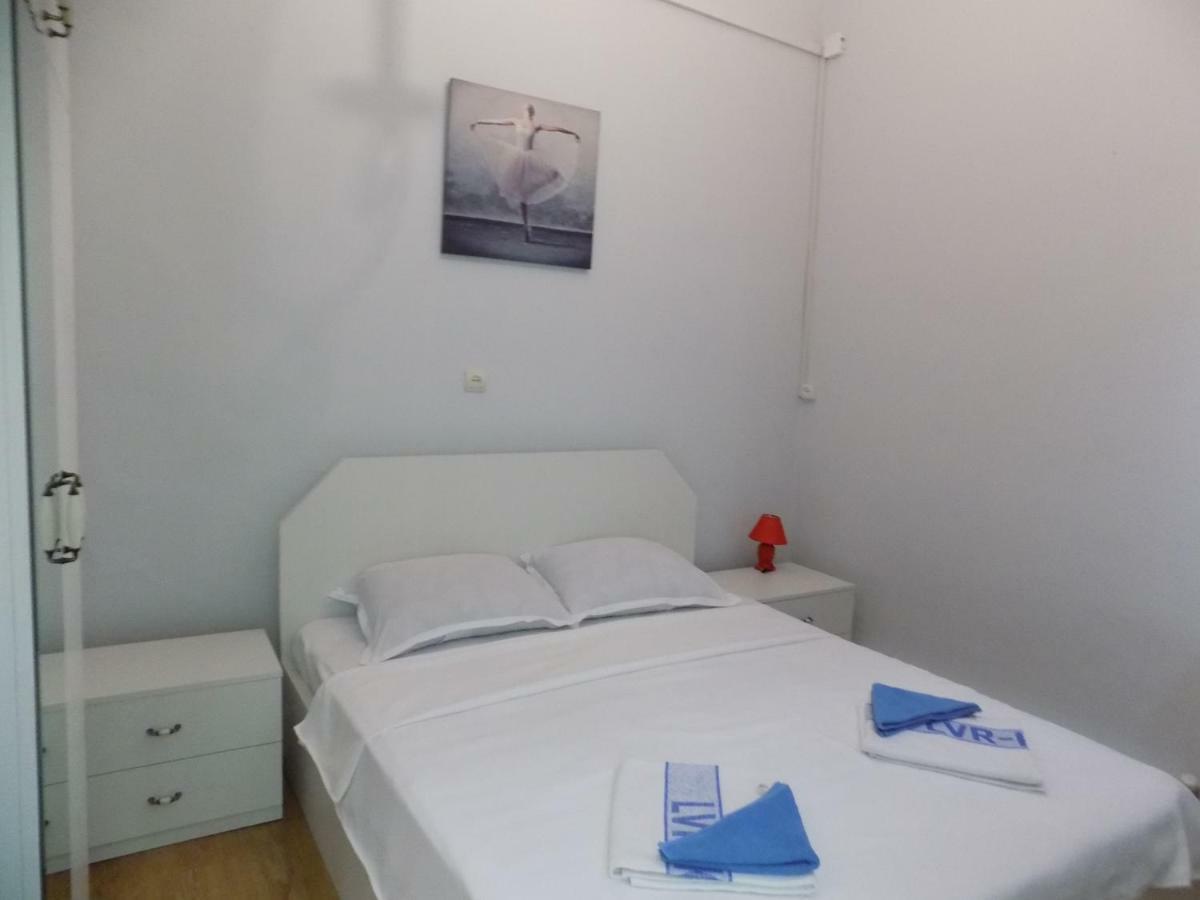 Apartament Old Yard Lägenhet Tbilisi Exteriör bild