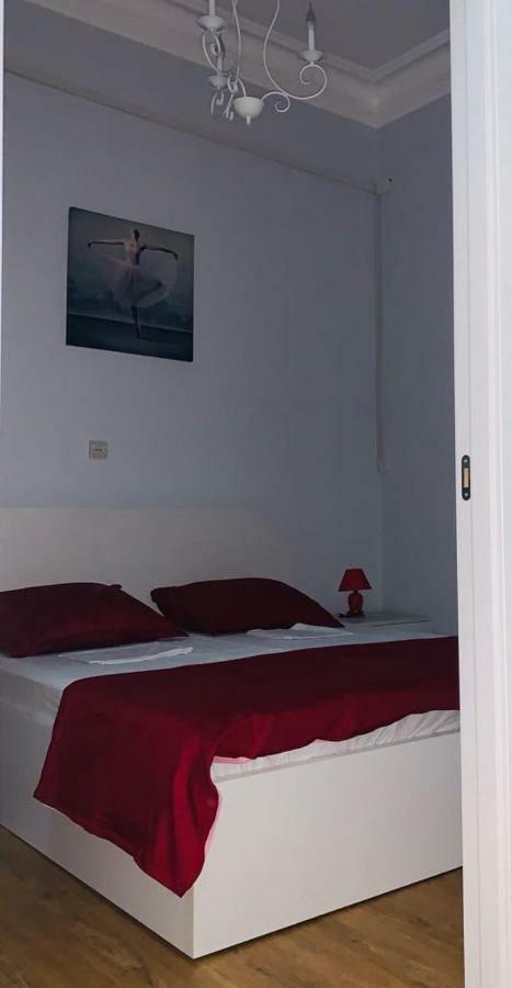 Apartament Old Yard Lägenhet Tbilisi Exteriör bild